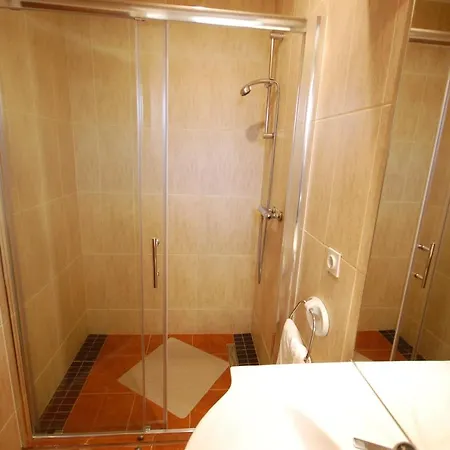 Pero Apartament Malinska