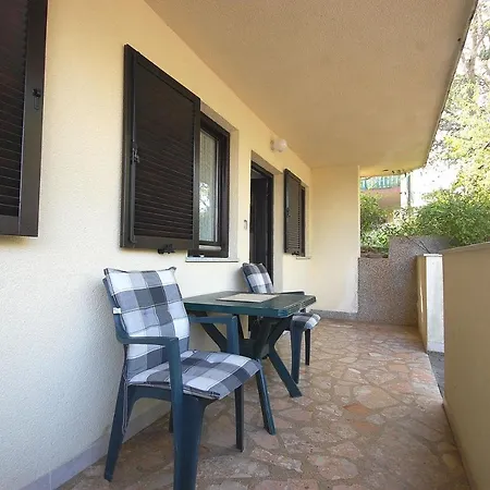 Pero Apartament Malinska