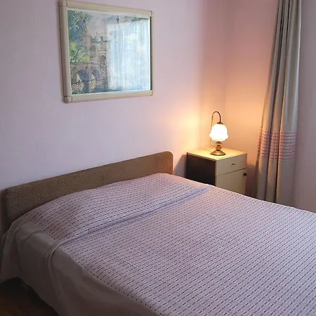 Apartment Pero Malinska